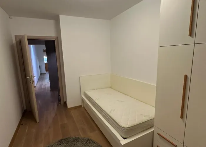 Venus Luxury * スコピエ