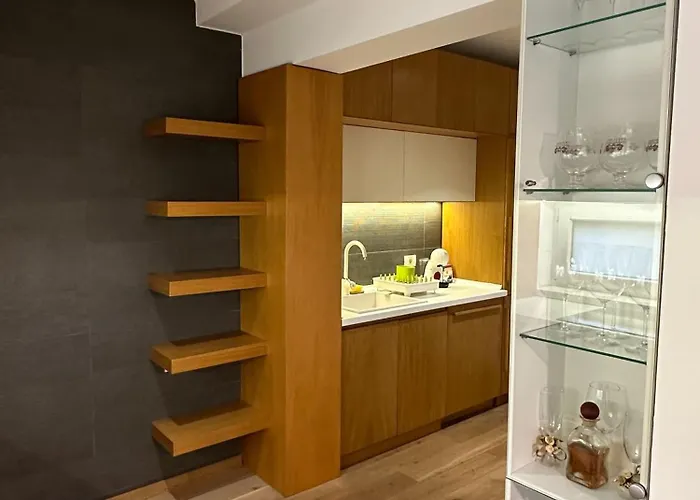 Venus Luxury アパート