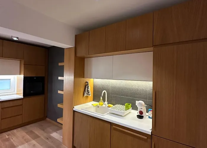 Venus Luxury アパート